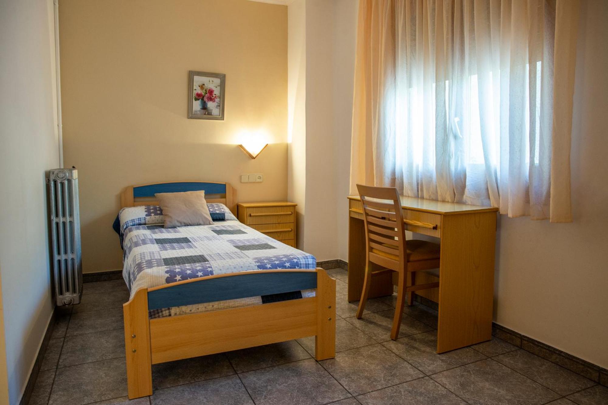 Hostal Montserrat Мунсень Екстер'єр фото