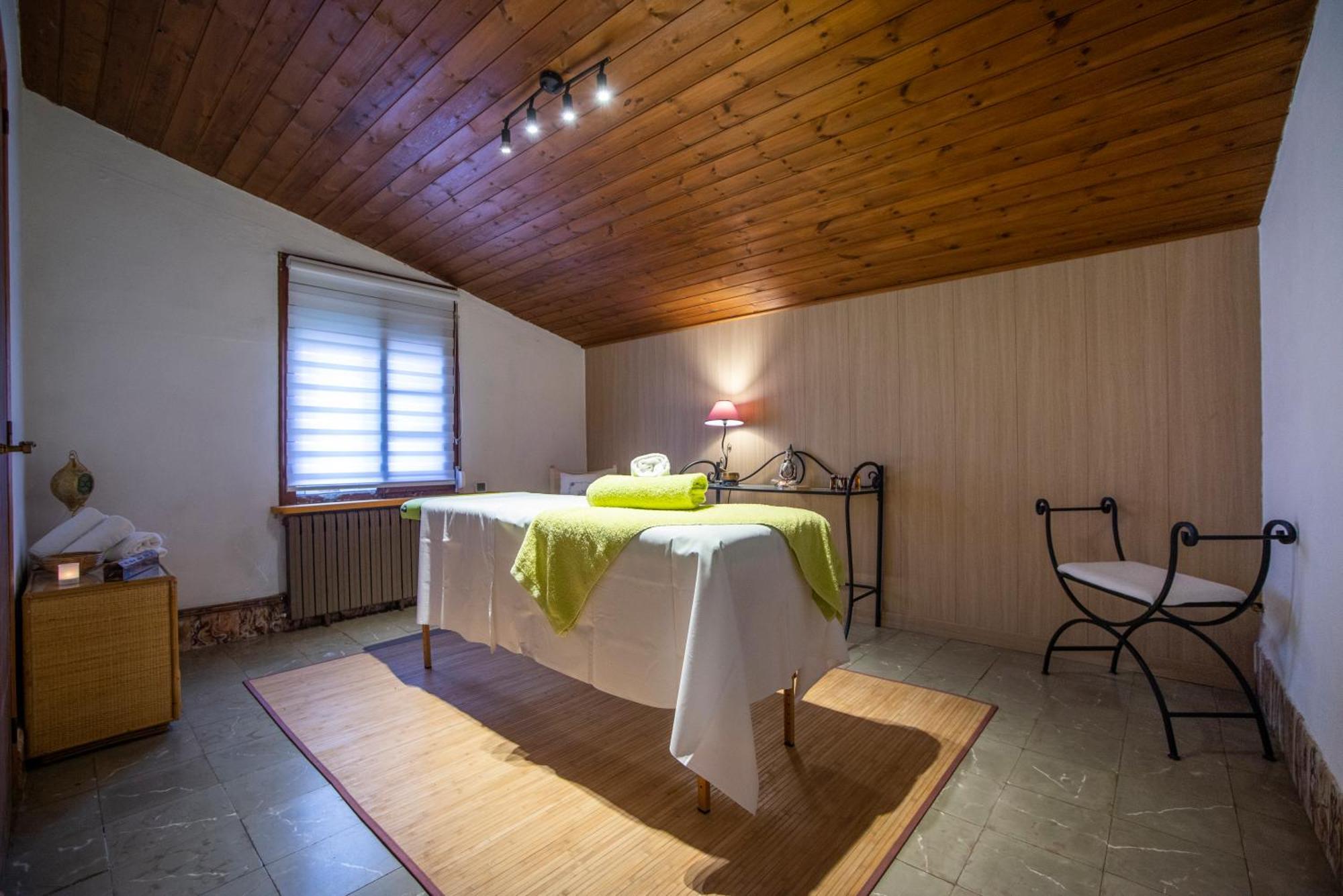 Hostal Montserrat Мунсень Екстер'єр фото