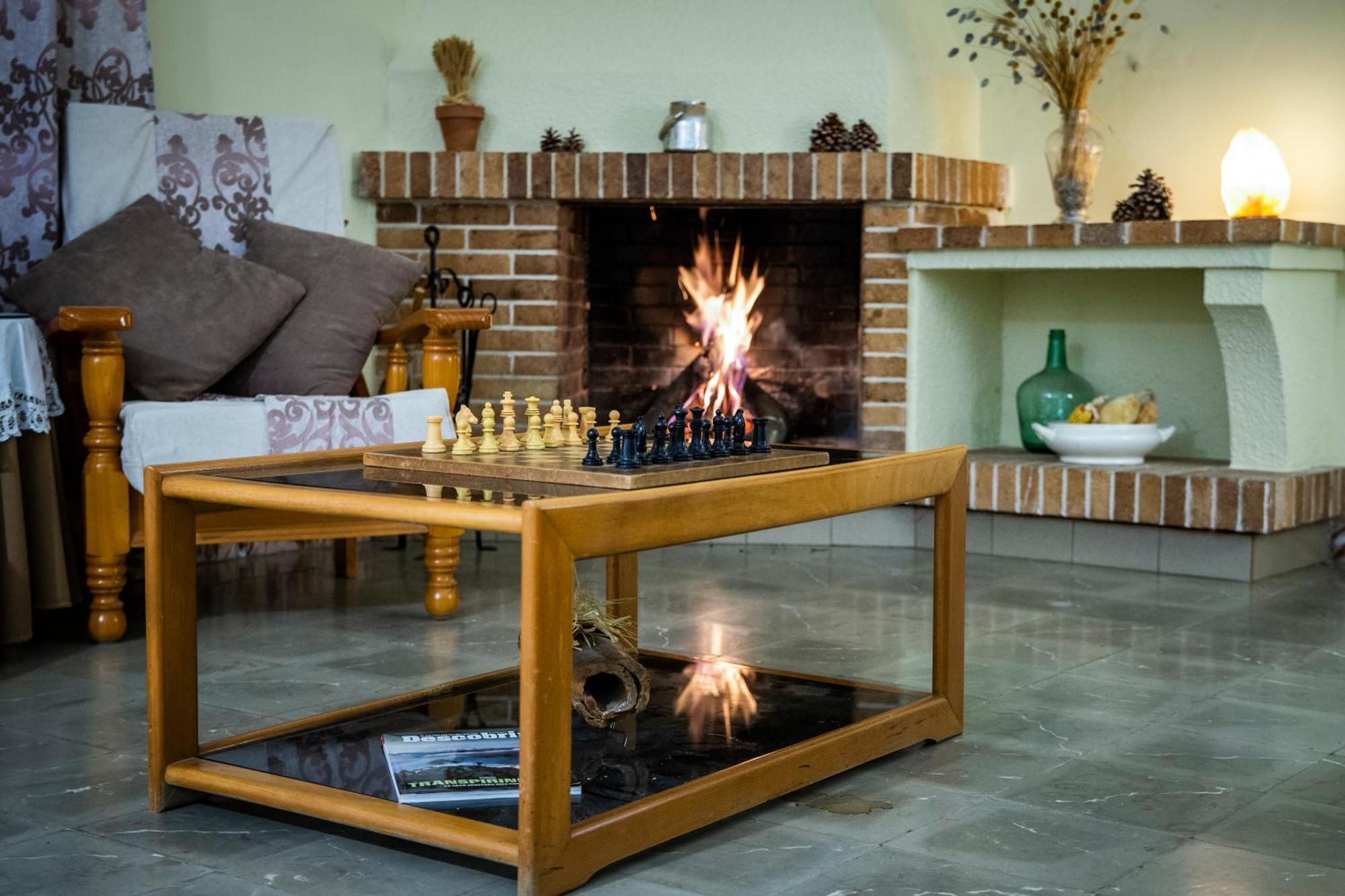 Hostal Montserrat Мунсень Екстер'єр фото